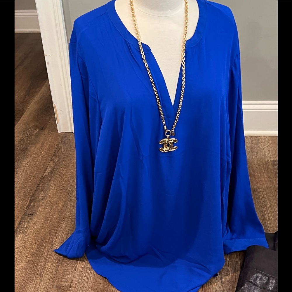 This color looks good on everyone I’ve seen. This blue color is Fabulous